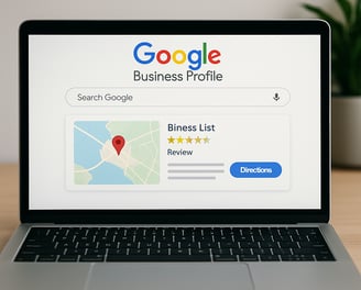 Captura de pantalla de una ficha de Google Business Profile con mapa y valoraciones en un portátil.