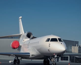 A picture of a White Falcon 7x