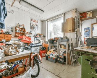 licensed-house-clearance-team-working