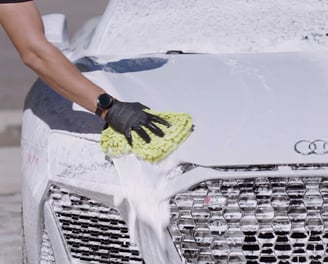 white car 100% hand wash foam cannon