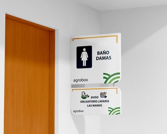 Nuestras señaléticas de vinil adhesivo son la solución versátil y duradera que tu empresa necesita. Ofrecemos diseño personal