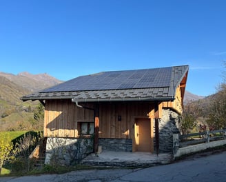 Maison Individuelle Panneaux Solaire 8 KWc installation Green Wave Sud France Bourg Saint Maurice