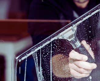 Nettoyage professionnel des vitres