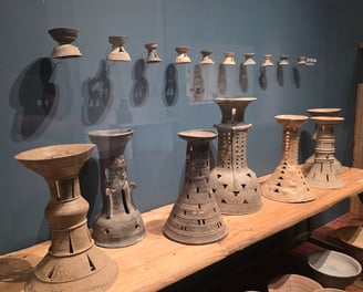Gaya vessel stands
