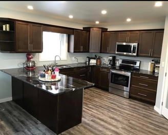 Maple shaker expresso kitchen