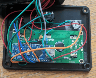 Arduino and display mounted on the box lid