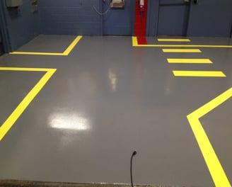 Servicio profesionales de pintura de Suelo con Poliuretano para Talleres, Tiendas y Zonas de Alto Tr