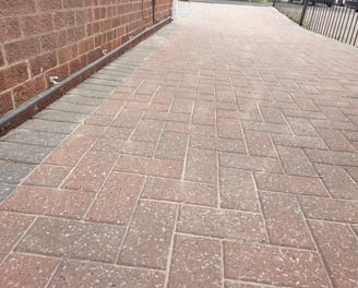 Newly cleaned driveway by Venom Property Maintenance in Hull, featuring spotless brickwork and a bri