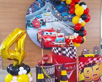 Modelo Pegue e Monte Carros