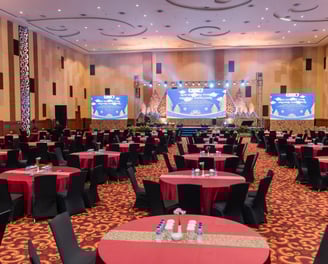 susunan tempat duduk acara makan malam