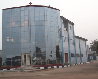Église TRÔNE DE LA GRÂCE INTL: BÉNIN REPUBLIC CALAVI ( derrière CEG GODOMEY)