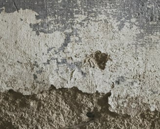 spalling damaged corroded concrete member