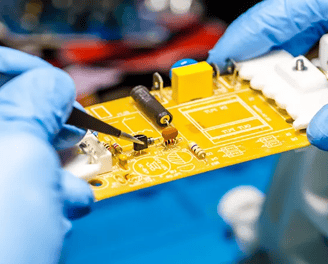 The benefits of Low-Volume PCB Assembly with Omini for cost-effective, high-quality solutions.