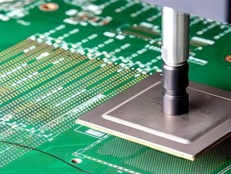 The benefits of SMT PCB assembly with Omini include precision, efficiency, and cost savings.