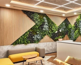 décoration murale entreprise hall accueil panneau 3d et végétale