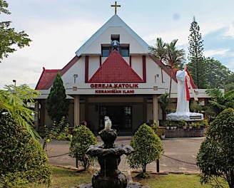 Gereja Kerahiman Ilahi, Tiban