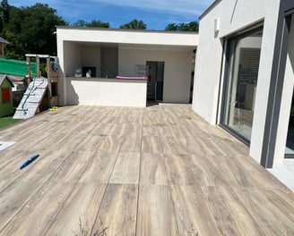 finalisation pose de carrelage sur plot