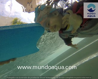 clases de natación para bebés en Mérida