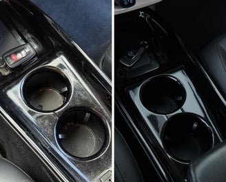 Automobilio puodelių laikiklių valymas – aiškus skirtumas prieš ir po salono valymo.