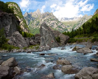 Sport climbing in Valmasino