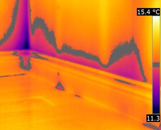 a thermal image of a wall with cold air