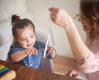 répit à domicile avec un répisitter intervenant spécialisé asso Les Etoiles Veillantes