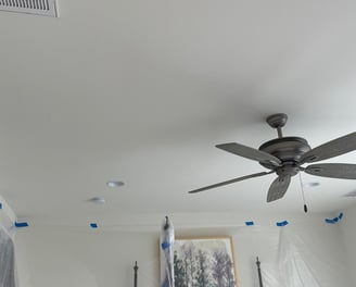 a ceiling fan with a ceiling fan and a ceiling fan