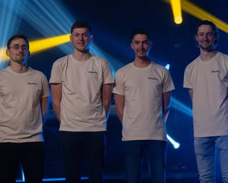 Photo de l'équipe ShowPro. avec notre DJ référent