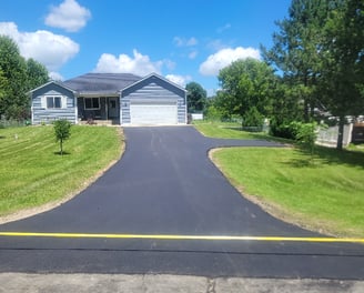 asphalt-paving-for-residential-driveway.jpeg