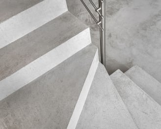 Escalera realizada en microcemento epoxi