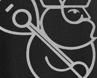 Logo de produtora musical com homem barbudo segurando violão 