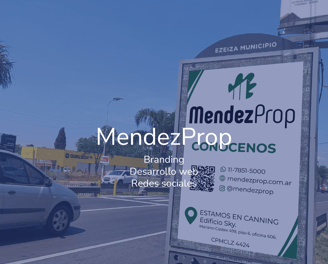 cartel vía pública de la inmobiliaria