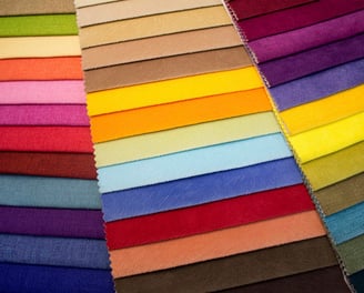 Muestrario de telas de diferentes colores