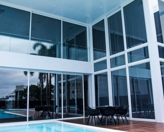 Pintura Eletrostática em perfis e esquadrias de alumínio. Executamos projetos de arquitetura
