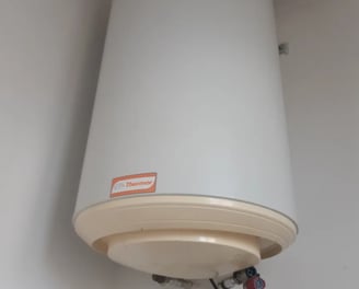 Chauffe-eau Thermor 200 litres en panne Beynost 01700: contacter David plombier à Beynost