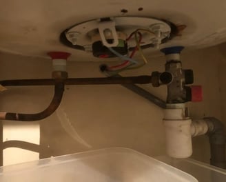 Chauffe-eau : groupe de sécurité qui fuit Beynost 01700: contacter David plombier à Beynost