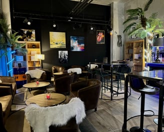 Yacht Club salon convivial