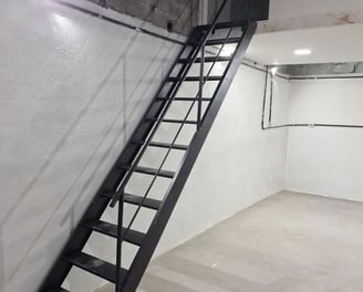 Fabricacao de Escada um lance em Ribeirao das Neves-MG-3