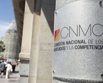 Comisión Nacional de Mercados y Competencia contra Salud Pública