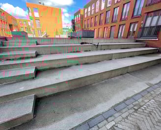 Reiniging en voegafdichting van betonnen trap in Eindhoven