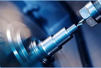 a machine is turning a turning wheel on a machine
