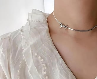 BOWKNOT CHOKER