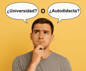 joven pensando sobre estudiar programación autodidacta o en universidad