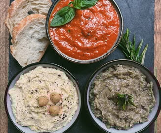 Tartine de rillettes avec du pain 