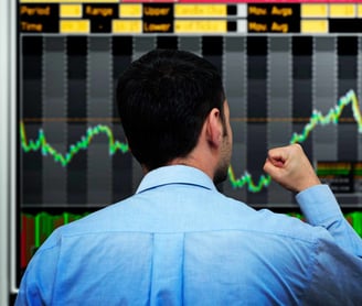 How do I make a career as Stock market Trader in India? What are the required qualifications and exp