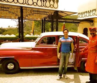 guest welcome at Rajasthan hotel taj lake palace