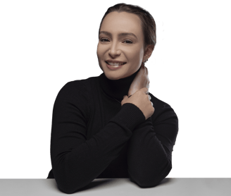 Dra. Luana Menardo farmacêutica pós-graduada em estética avançada CRF 96137