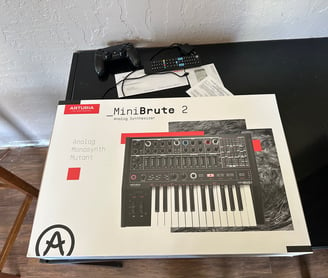 MiniBrute 2 In Box