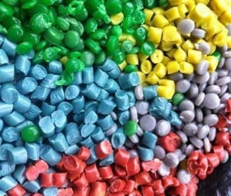 Hight- Quality Plastic Color granules suplier in india.