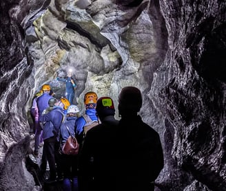 Esplorazione grotte di onferno, entroterra provincia di Rimini